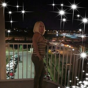 Meet your Posher, Esther